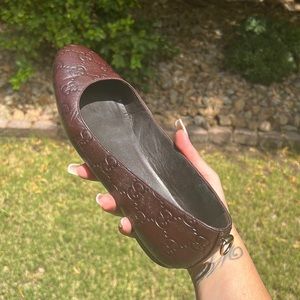 GUCCI Vintage Leather Flats